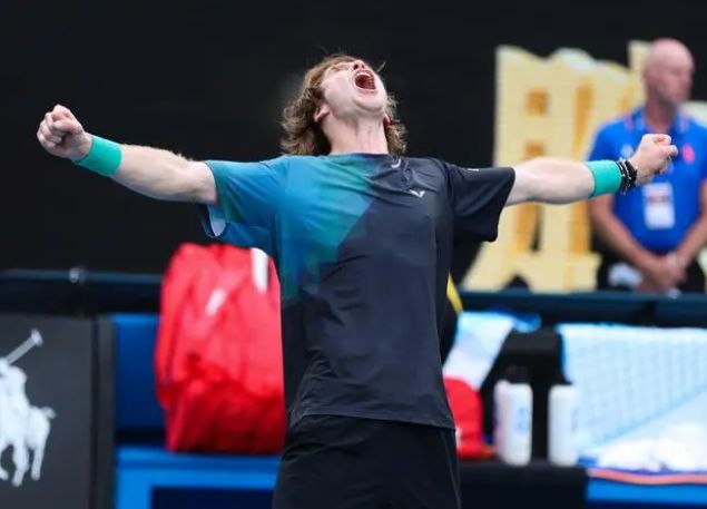 通过续约来 通过续约来